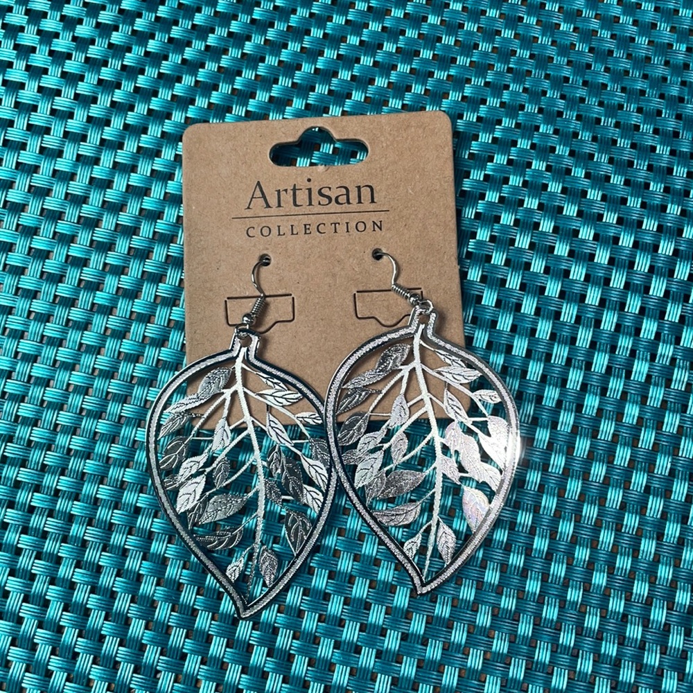 NWT Artisan Collection earrings
